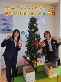 クリスマスツリー飾りました☆